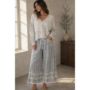 BlueVelvet Ruffle Hem Bloomer Pants